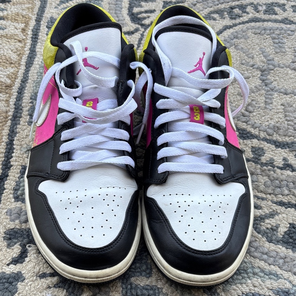 Nike Black, White, and Pink Men's Shoes